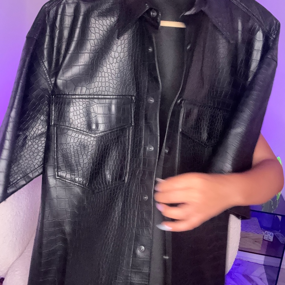 Black Crocodile Pattern Leather Jacket - image 3